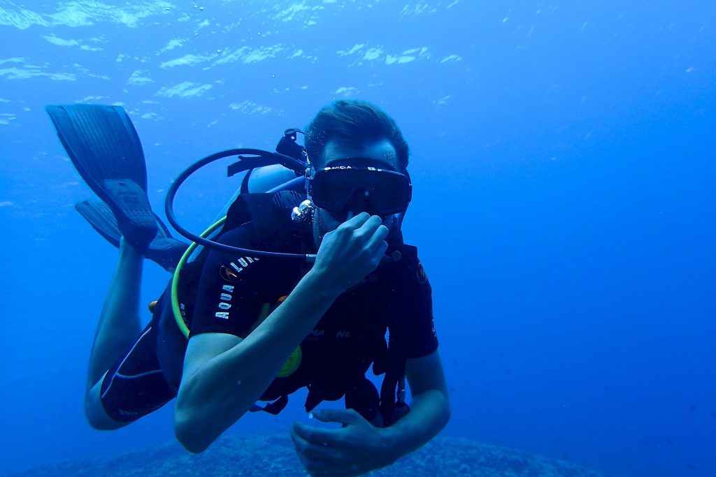 10 Scuba Diving Safety Tips