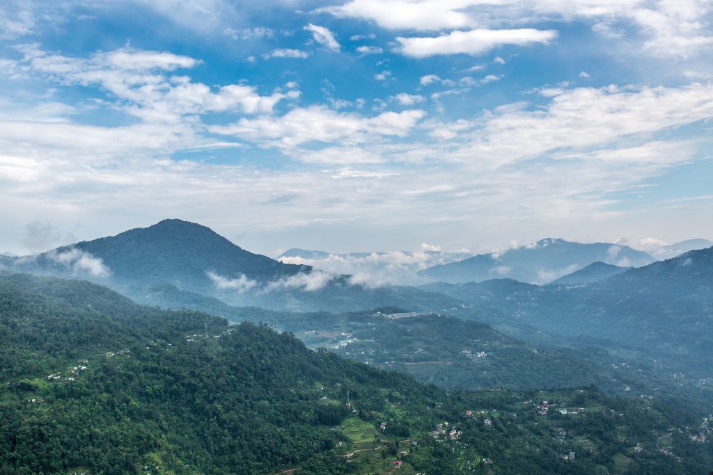Best Hill Station: Darjeeling Vs Gangtok