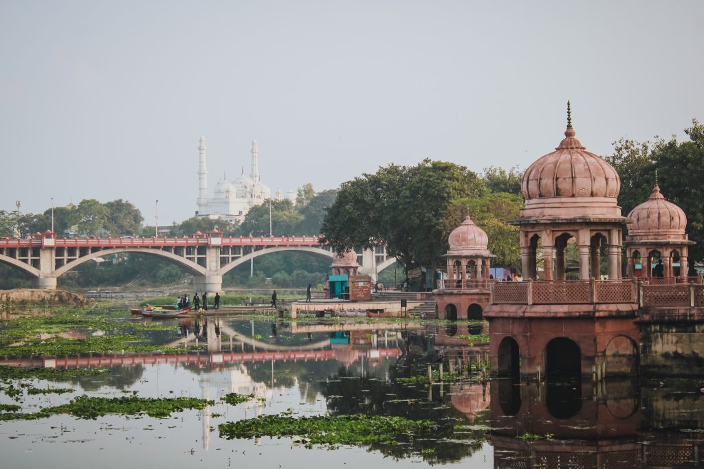 Lucknow Travel Guide