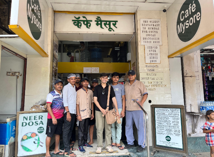 Cafe Mysore staff