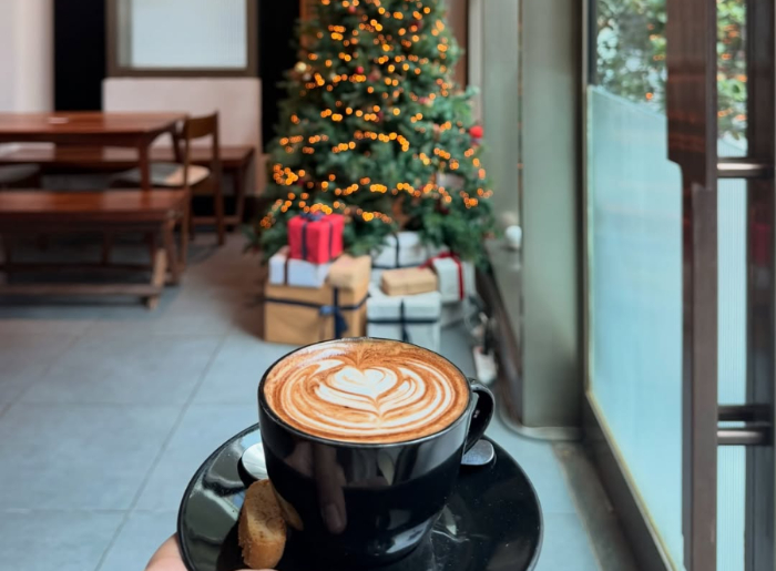 5 Christmas-Themed Cafes To Visit In Delhi NCR