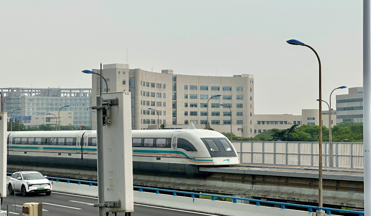 How The Hyperloop Train In India Could Make 1000 km_h Travel A Reality